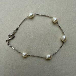 18K White Gold and Pearl Delicate Fine Jewelry Bracelet 7”